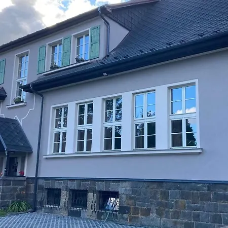 Apartmany Ceska Skola Lipova  Extérieur photo