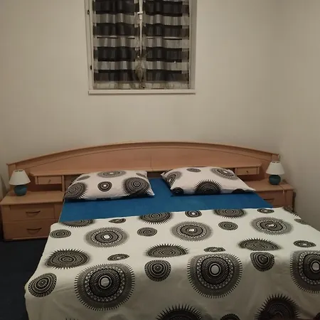 Apartmany Ceska Skola Lipova  Extérieur photo
